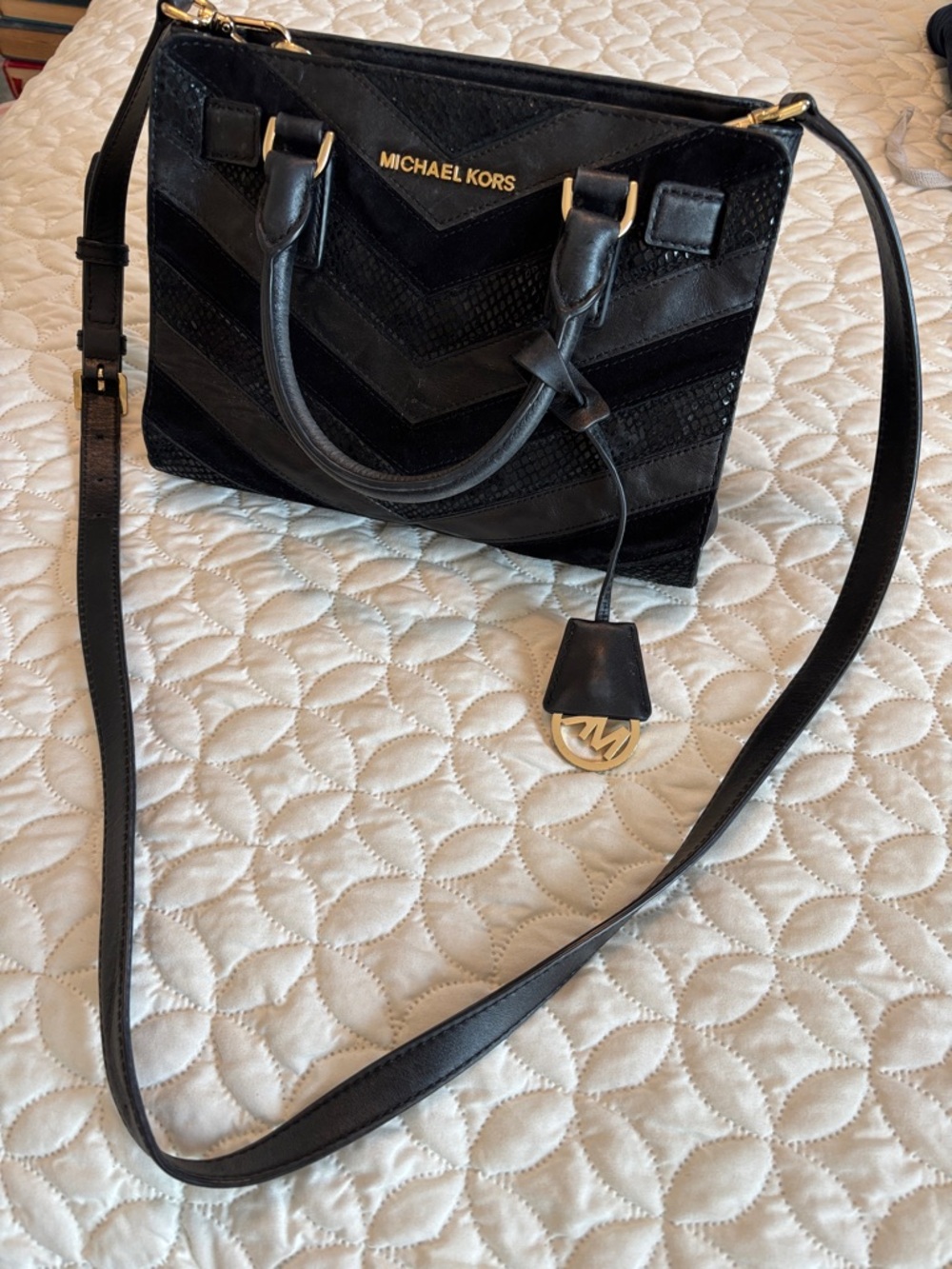 Michael Kors Selma Chevron Black Leather Suede and Snakeskin Shoulder Bag EUC
